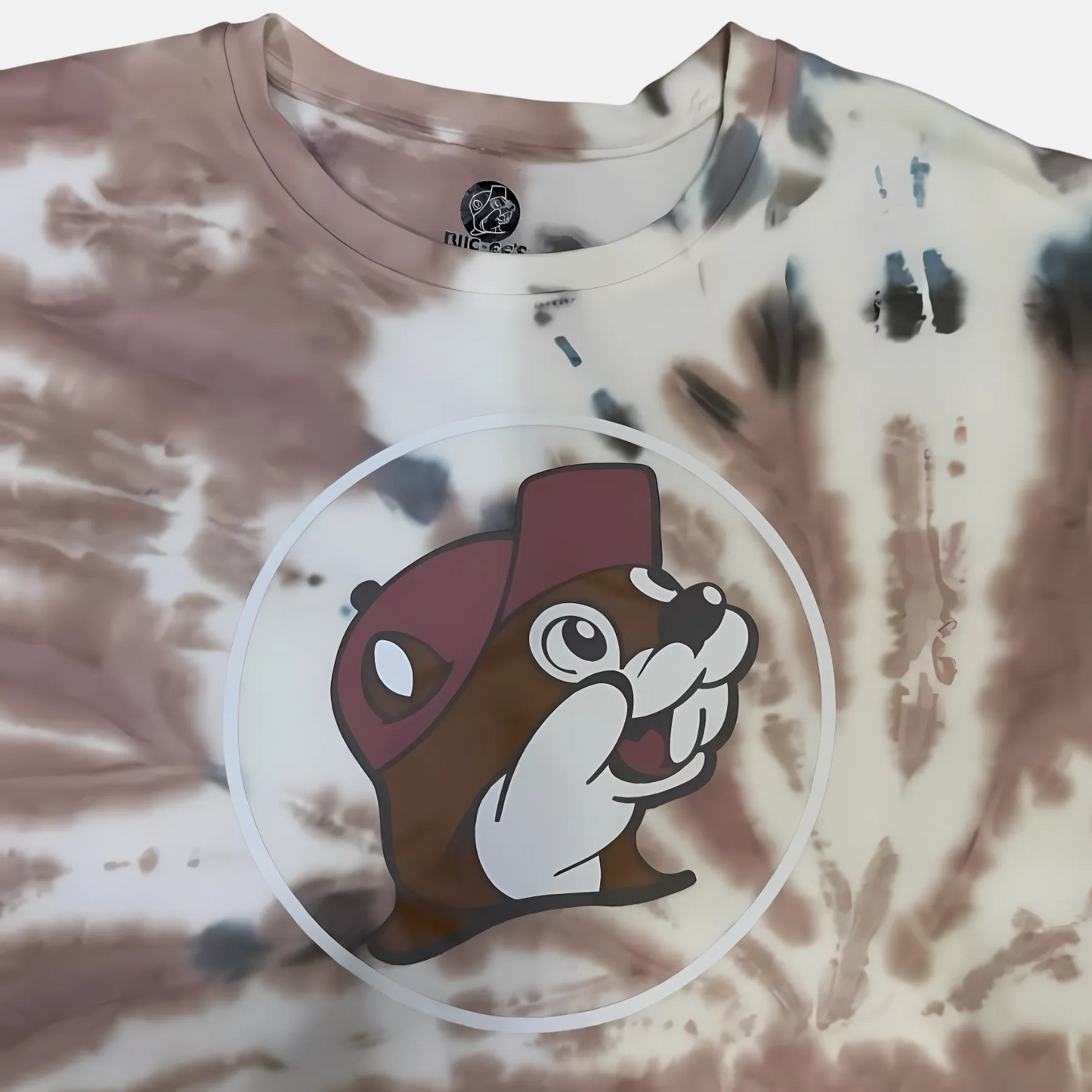 Buc-ee's Fleece Brown-Blue Tie Dye Sweater close up